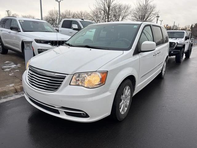 2016 Chrysler Town and Country Touring
