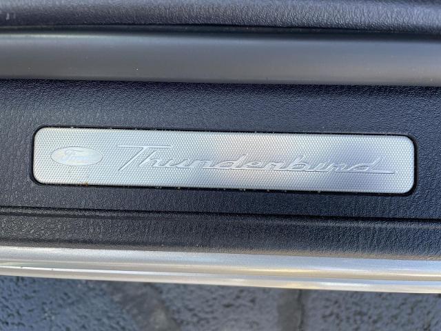 2005 Ford Thunderbird Base