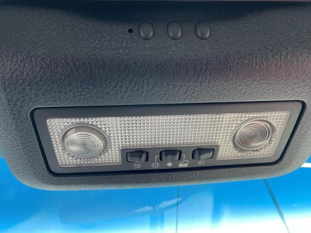 2005 Ford Thunderbird Base
