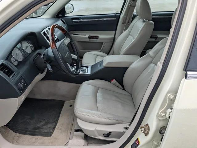 2005 Chrysler 300C Base 2005 Chrysler 300C Base