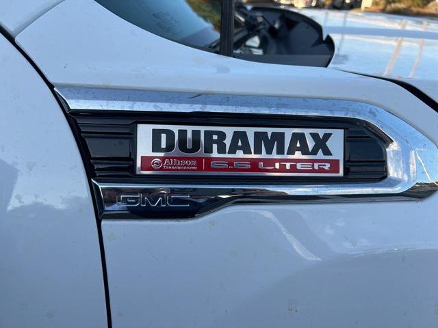 2023 GMC Sierra 3500HD Chassis Pro