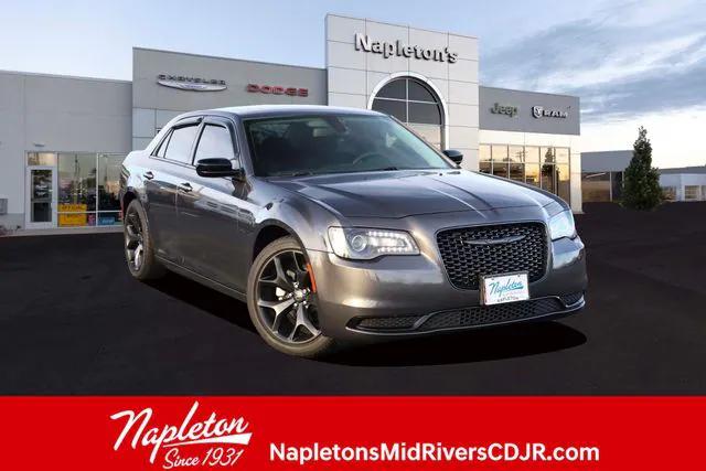 2022 Chrysler 300 Touring