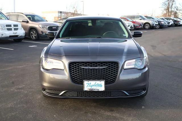 2022 Chrysler 300 Touring