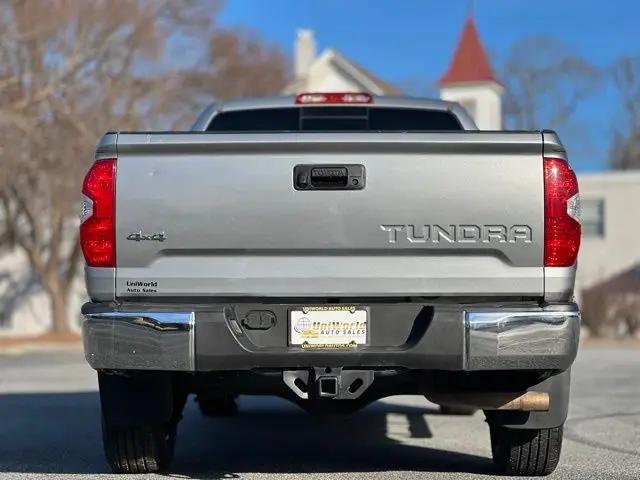 2017 Toyota Tundra SR5 5.7L V8