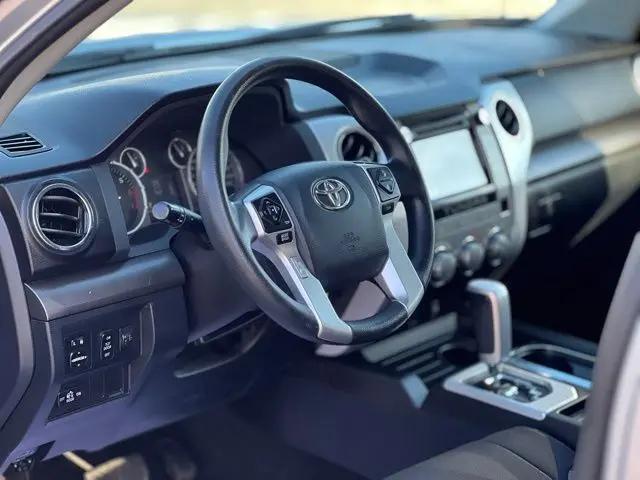 2017 Toyota Tundra SR5 5.7L V8