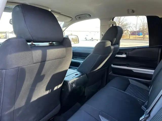 2017 Toyota Tundra SR5 5.7L V8