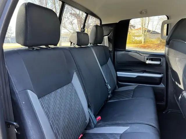 2017 Toyota Tundra SR5 5.7L V8