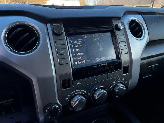 2017 Toyota Tundra SR5 5.7L V8