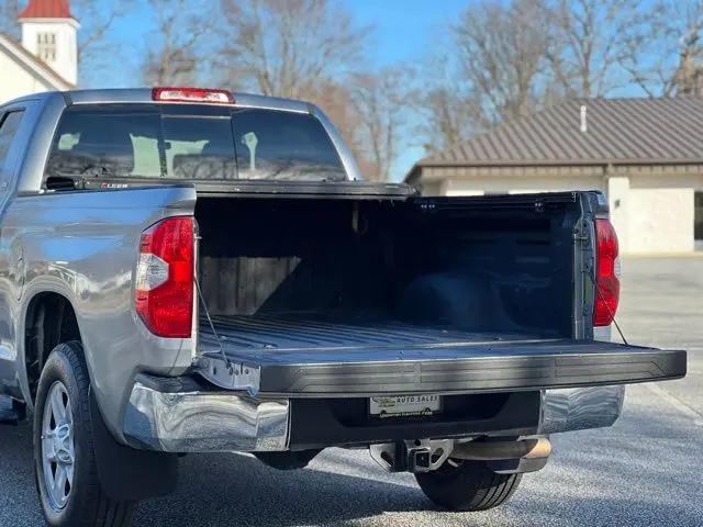 2017 Toyota Tundra SR5 5.7L V8