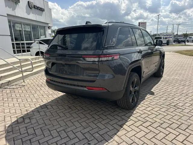 2026 Jeep Grand Cherokee Limited 4x2