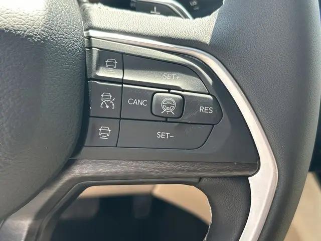 2026 Jeep Grand Cherokee Limited 4x2