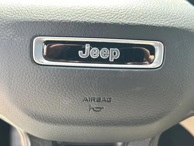 2026 Jeep Grand Cherokee Limited 4x2