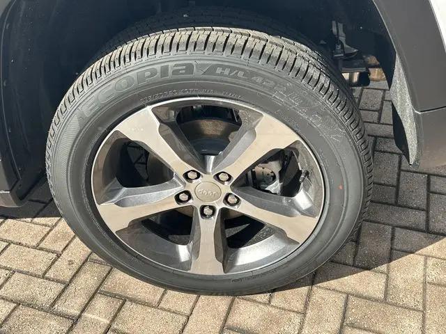2026 Jeep Grand Cherokee Limited 4x2