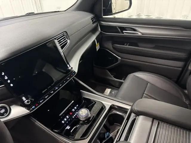 2026 Jeep Grand Wagoneer Limited Altitude 4x4