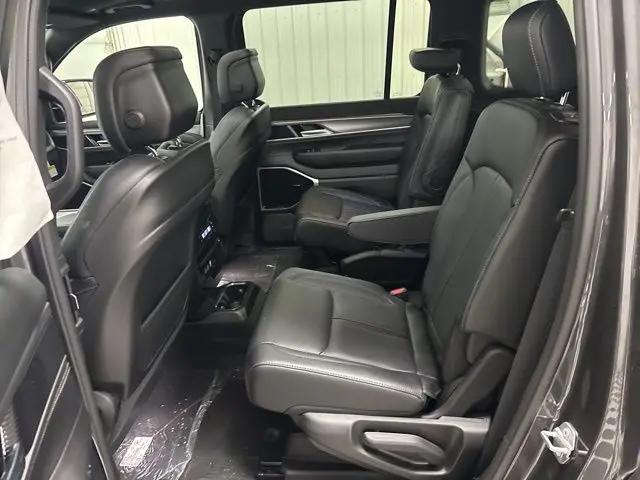 2026 Jeep Grand Wagoneer Limited Altitude 4x4