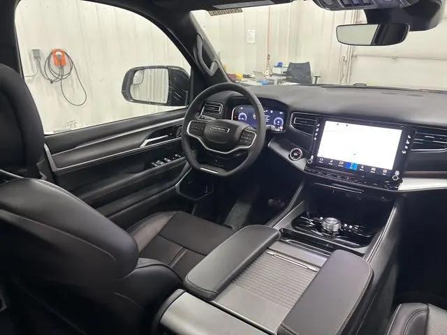 2026 Jeep Grand Wagoneer Limited Altitude 4x4