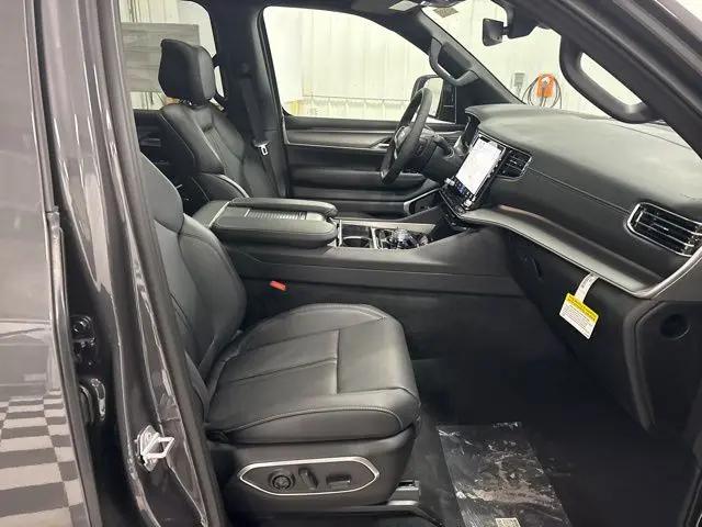 2026 Jeep Grand Wagoneer Limited Altitude 4x4