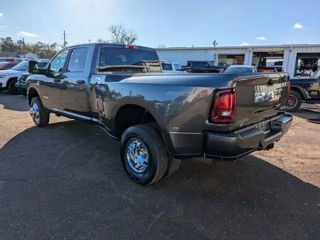 2026 Ram 3500 Big Horn Crew Cab 4x4 8' Box