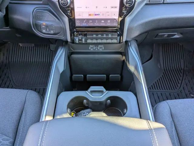 2026 Ram 3500 Big Horn Crew Cab 4x4 8' Box