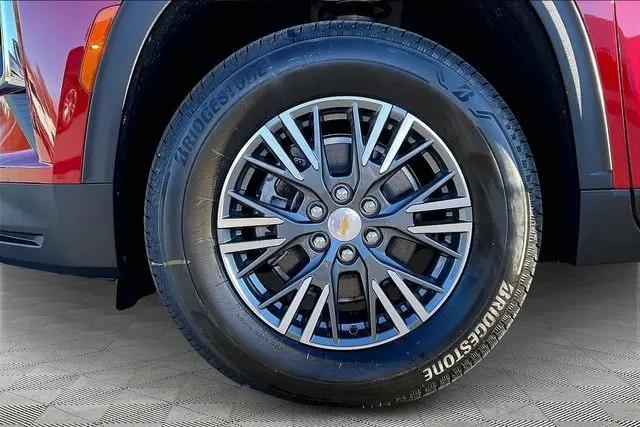 2026 Chevrolet Traverse FWD LT