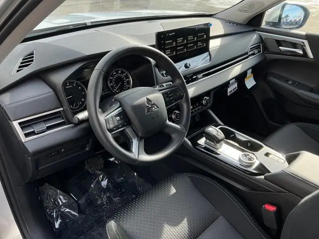 2026 Mitsubishi Outlander ES 2.5 S-AWC