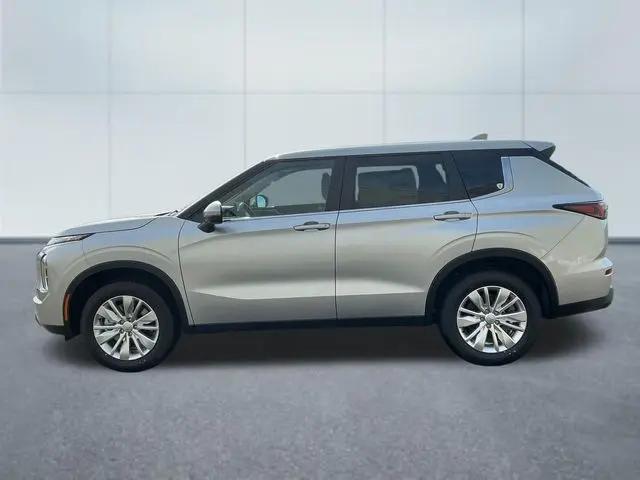 2026 Mitsubishi Outlander ES 2.5 S-AWC
