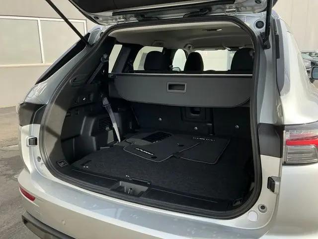 2026 Mitsubishi Outlander ES 2.5 S-AWC