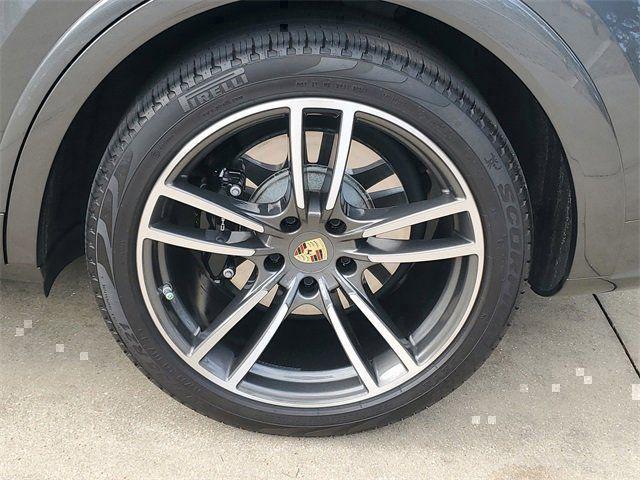2023 Porsche Cayenne Turbo