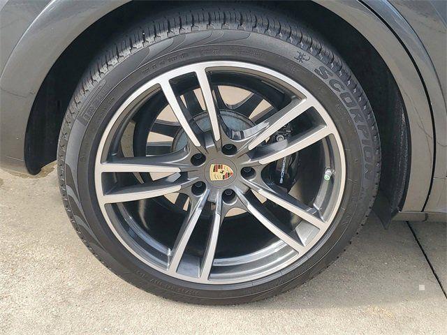 2023 Porsche Cayenne Turbo