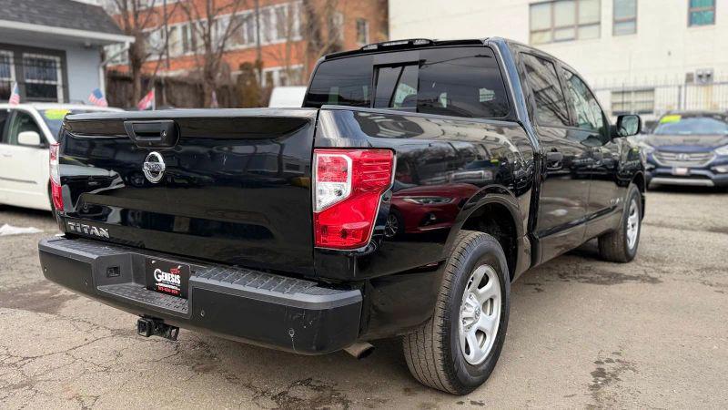 2021 Nissan Titan Crew Cab S 4x2
