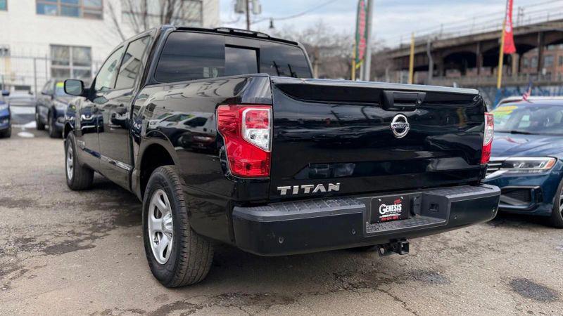 2021 Nissan Titan Crew Cab S 4x2