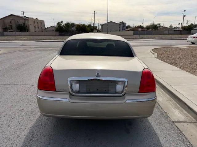 2008 Lincoln Town Car Signature Limited