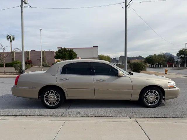2008 Lincoln Town Car Signature Limited