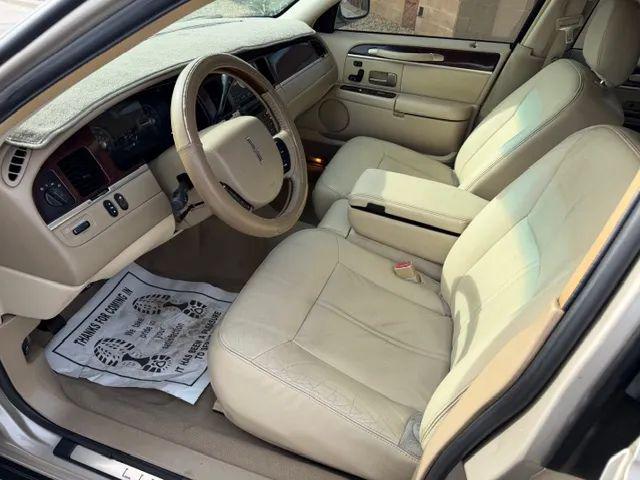 2008 Lincoln Town Car Signature Limited