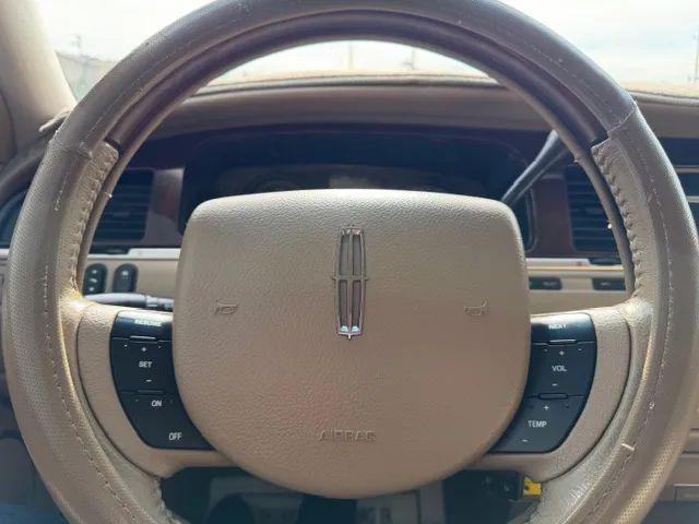 2008 Lincoln Town Car Signature Limited