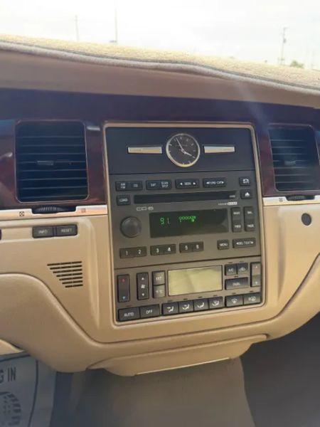 2008 Lincoln Town Car Signature Limited