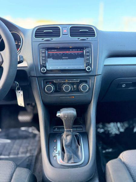 2011 Volkswagen Golf 2.5L 4-Door