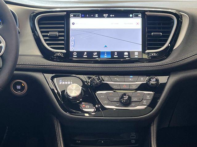 2026 Chrysler Pacifica Pinnacle AWD