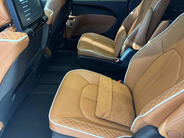 2026 Chrysler Pacifica Pinnacle AWD