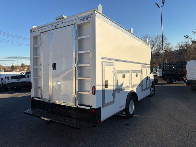 2026 Ford E-450 Cutaway Base