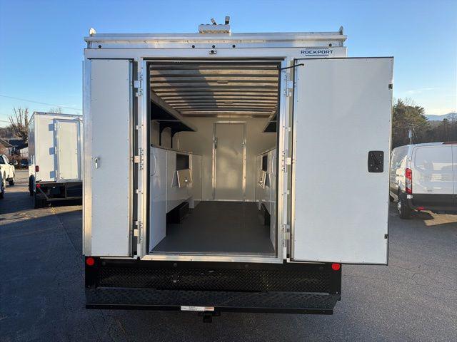 2026 Ford E-450 Cutaway Base