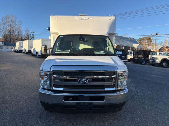 2026 Ford E-450 Cutaway Base