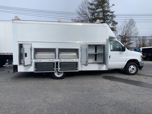 2026 Ford E-450 Cutaway Base