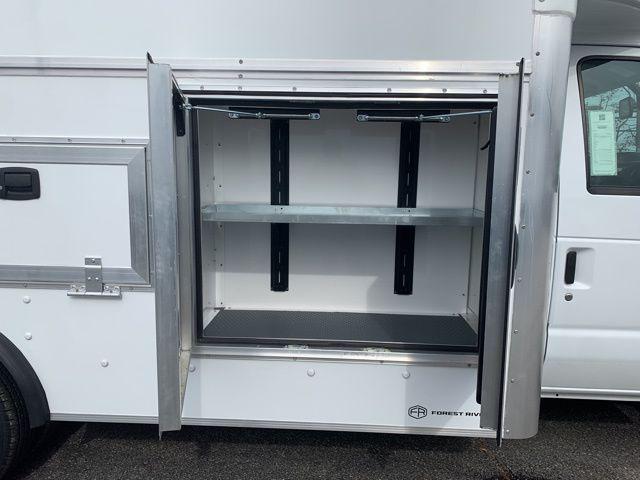 2026 Ford E-450 Cutaway Base