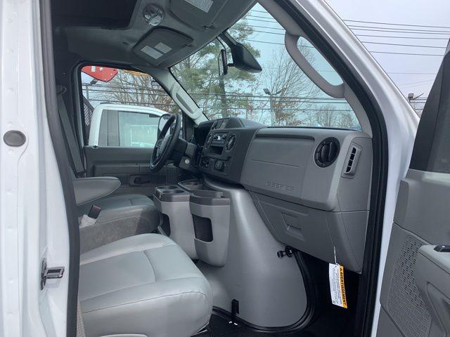 2026 Ford E-450 Cutaway Base
