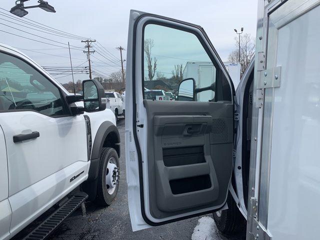 2026 Ford E-450 Cutaway Base