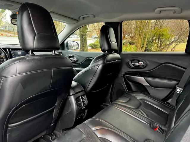 2019 Jeep Cherokee Limited FWD