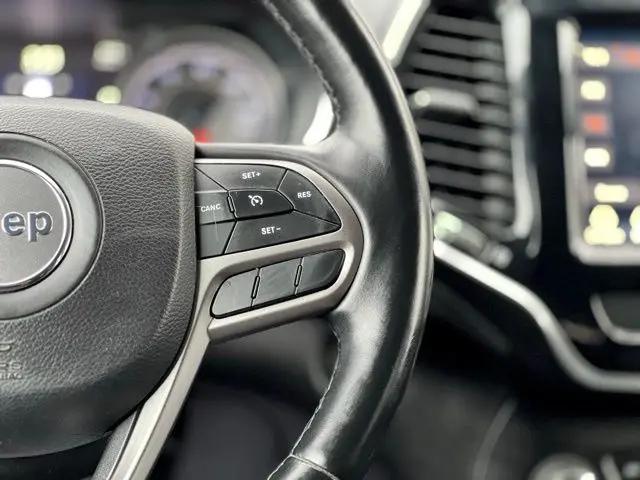 2019 Jeep Cherokee Limited FWD