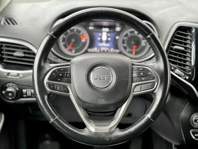 2019 Jeep Cherokee Limited FWD