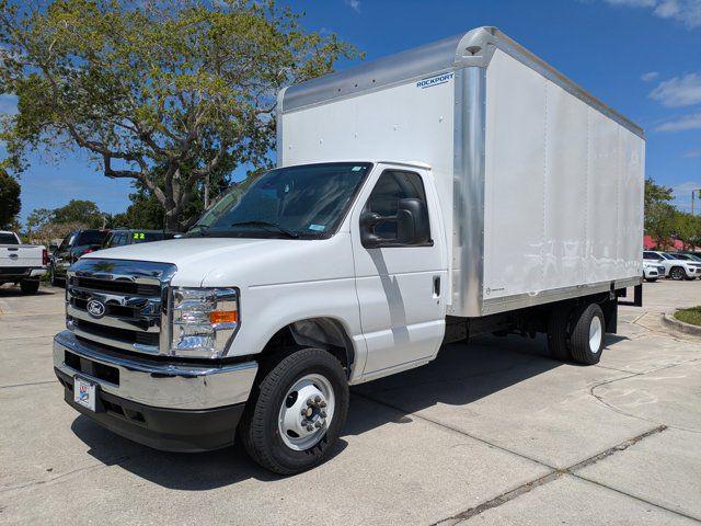 2026 Ford E-450 Cutaway Base